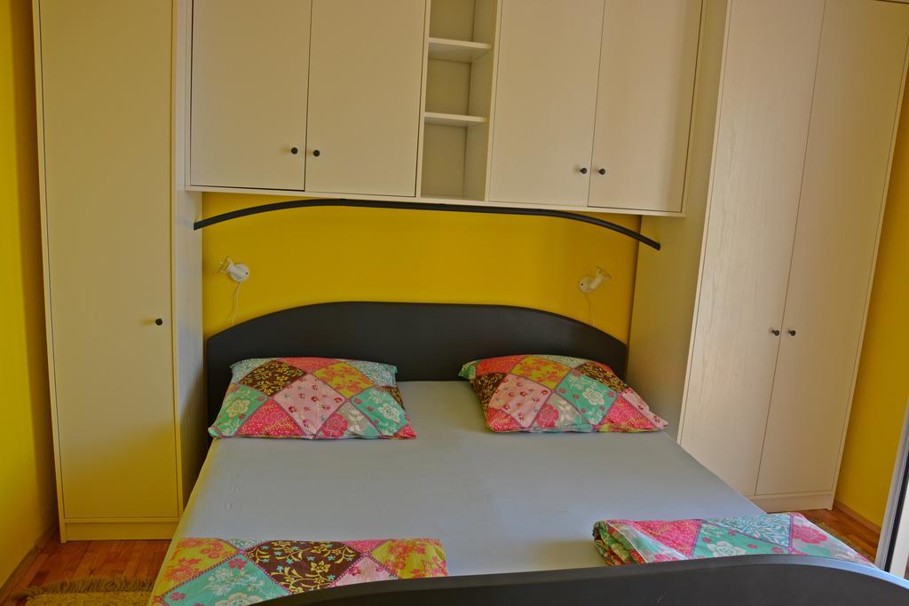 Apartments Gareta Gradac  Szoba fotó