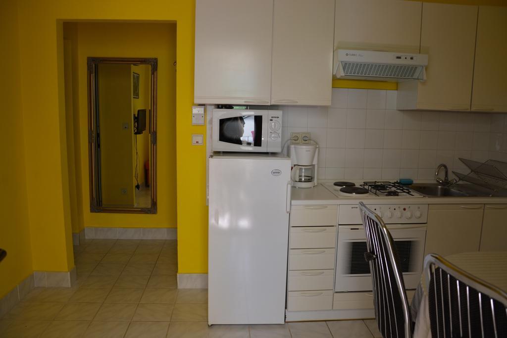 Apartments Gareta Gradac  Szoba fotó